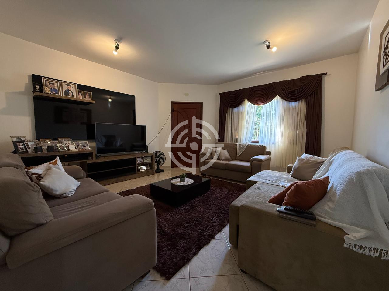 Casa 4 quartos (1 suíte) | Jardim Lancaster - Foz do Iguaçu