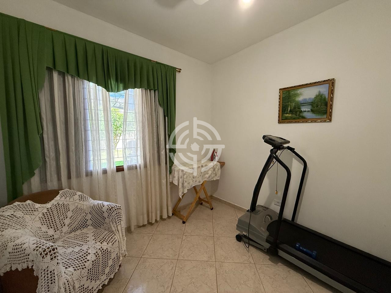 Casa 4 quartos (1 suíte) | Jardim Lancaster - Foz do Iguaçu