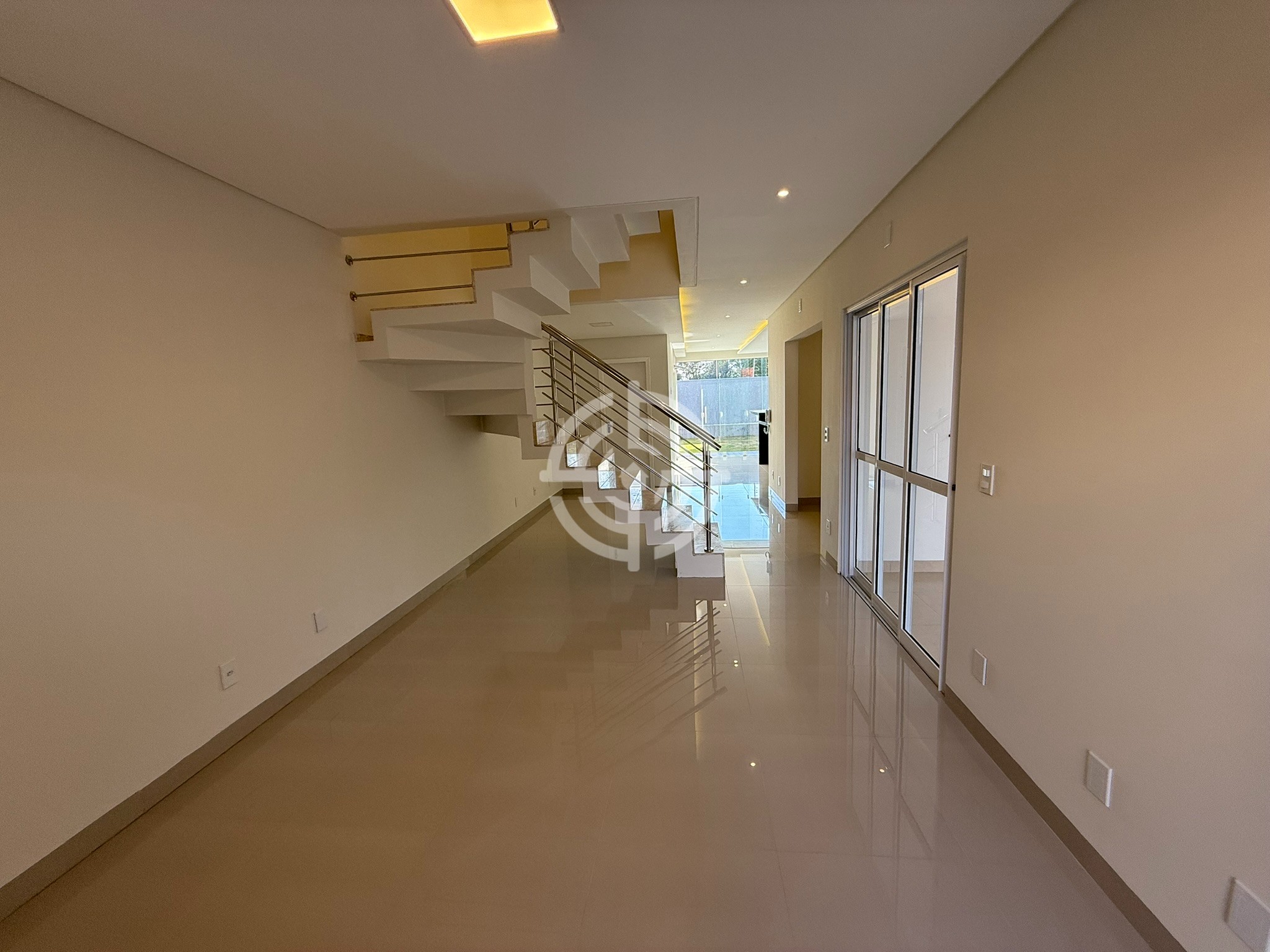 Sobrado com 3 dormitórios à venda, 185 m² por R$ 975.000,00 - Jardim Panorama - Foz do Iguaçu/PR