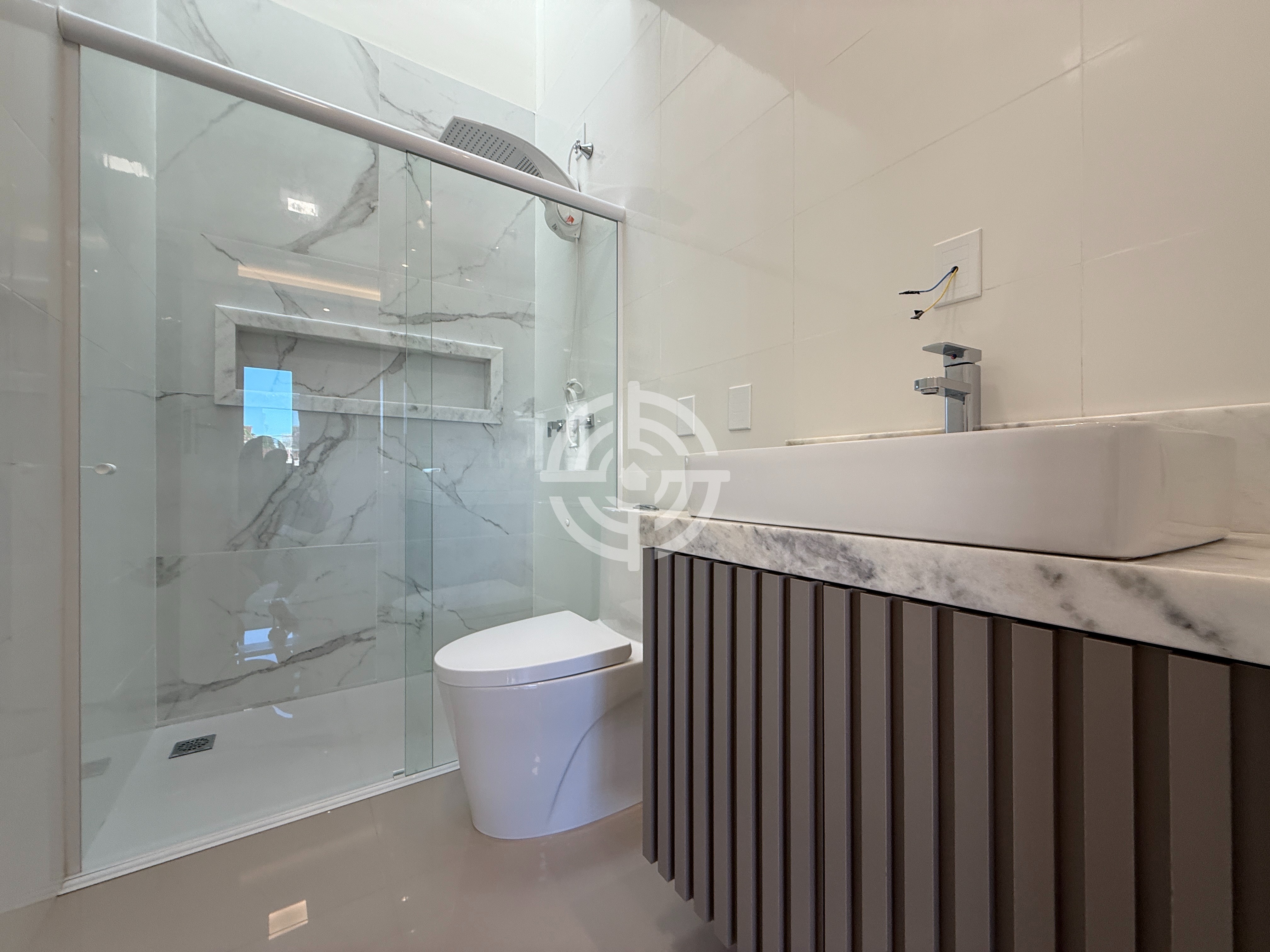 Sobrado com 3 dormitórios à venda, 185 m² por R$ 975.000,00 - Jardim Panorama - Foz do Iguaçu/PR