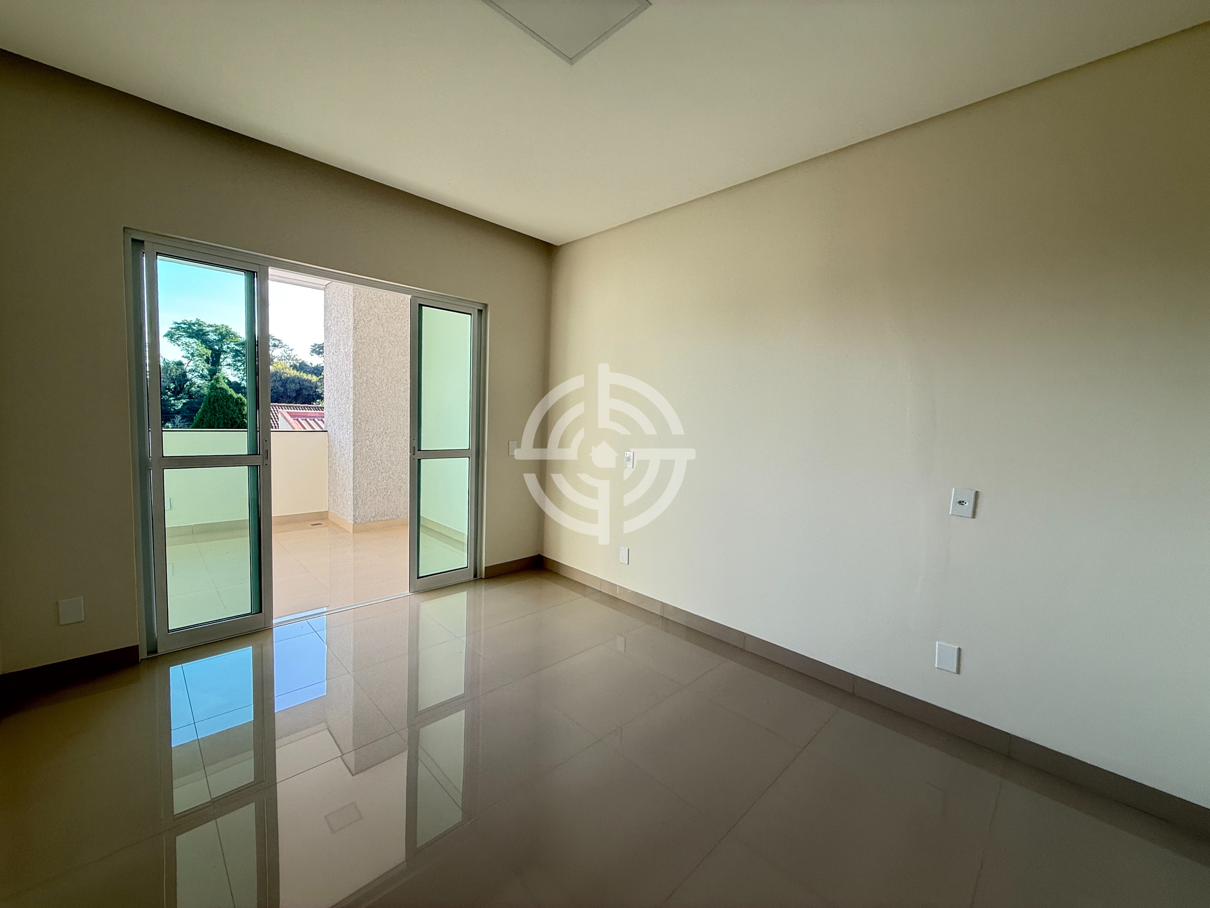 Sobrado com 3 dormitórios à venda, 185 m² por R$ 975.000,00 - Jardim Panorama - Foz do Iguaçu/PR