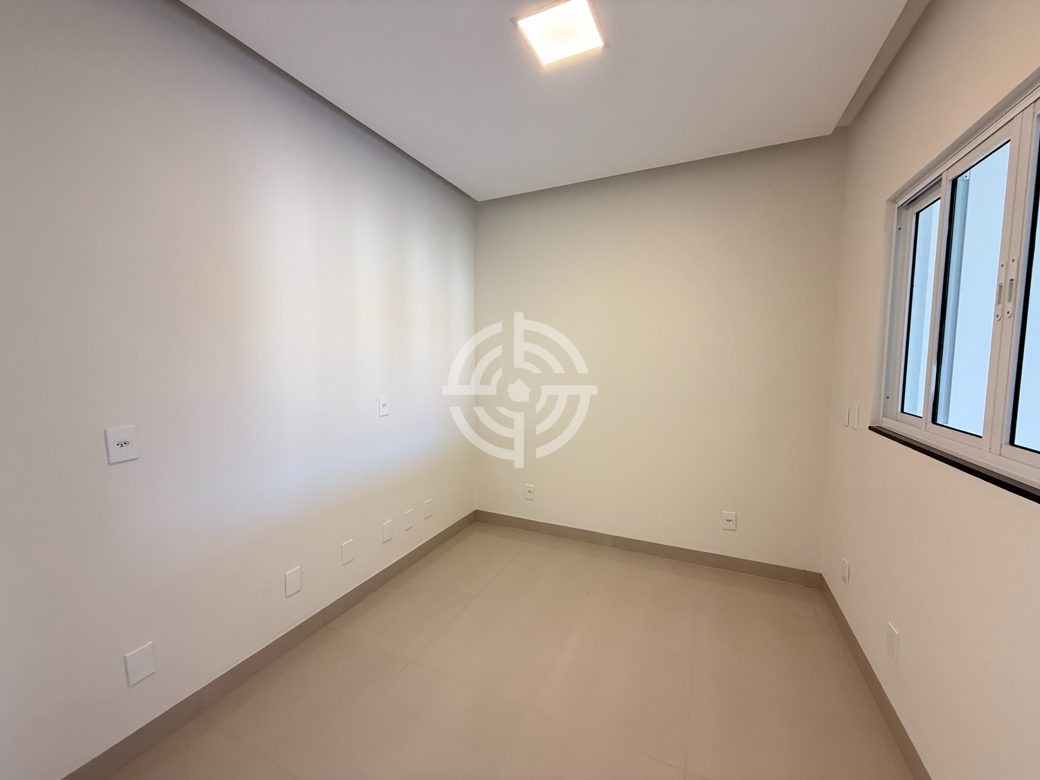 Sobrado com 3 dormitórios à venda, 185 m² por R$ 975.000,00 - Jardim Panorama - Foz do Iguaçu/PR