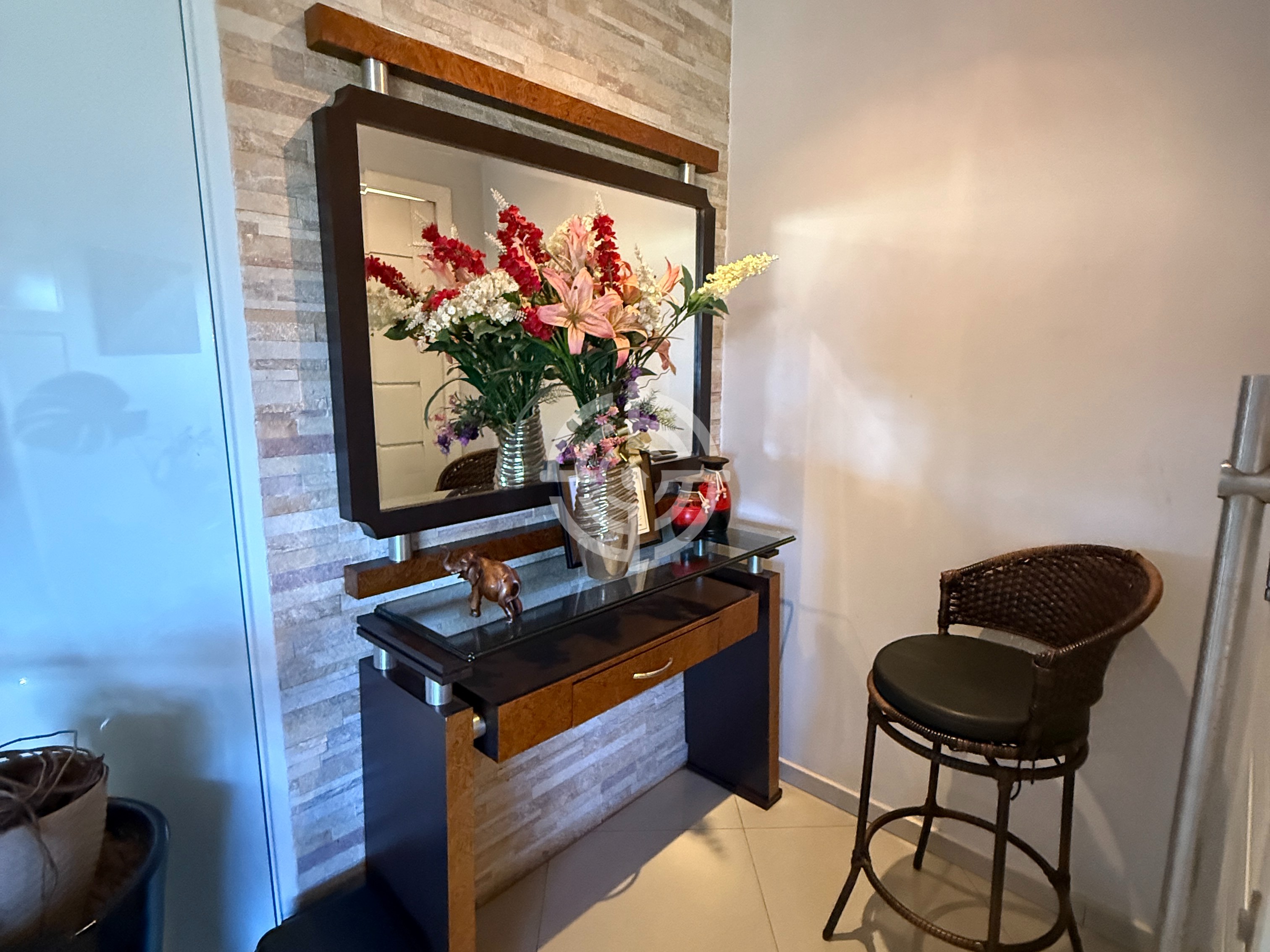 Casa com 2 suítes e 1 demi-suíte à venda, 249,68 m² por R$ 1.250.000,00 - Jardim Copacabana - Foz do Iguaçu/PR