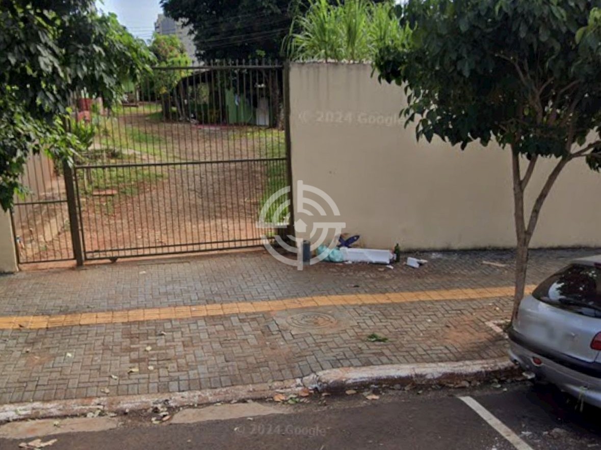TERRENO NO CENTRO