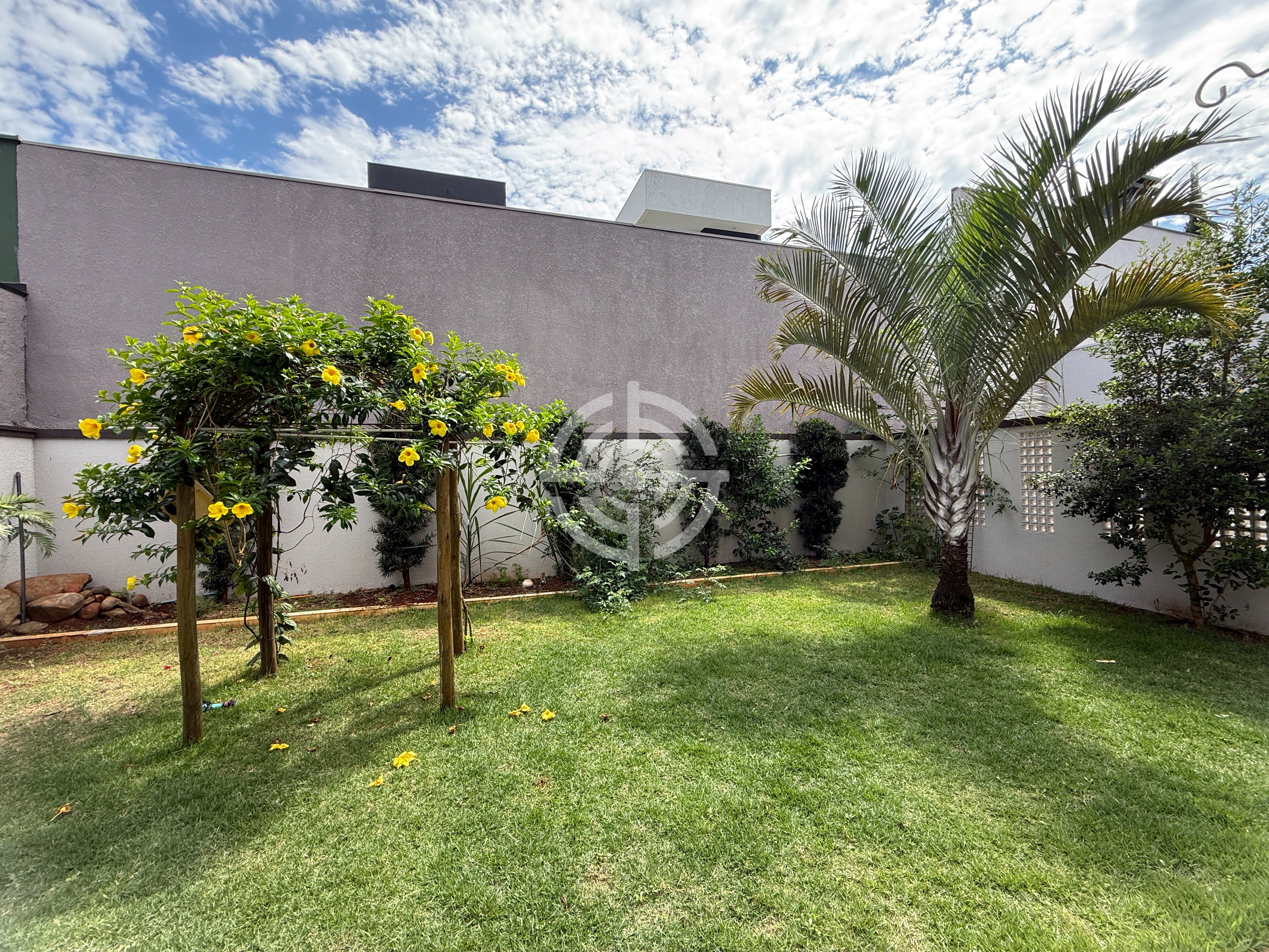 Sobrado à venda 3 suítes - 325,52 m² por R$ 2.850.000,00 - Condomínio Horizontal Fechado Vila A Park - Foz do Iguaçu/PR