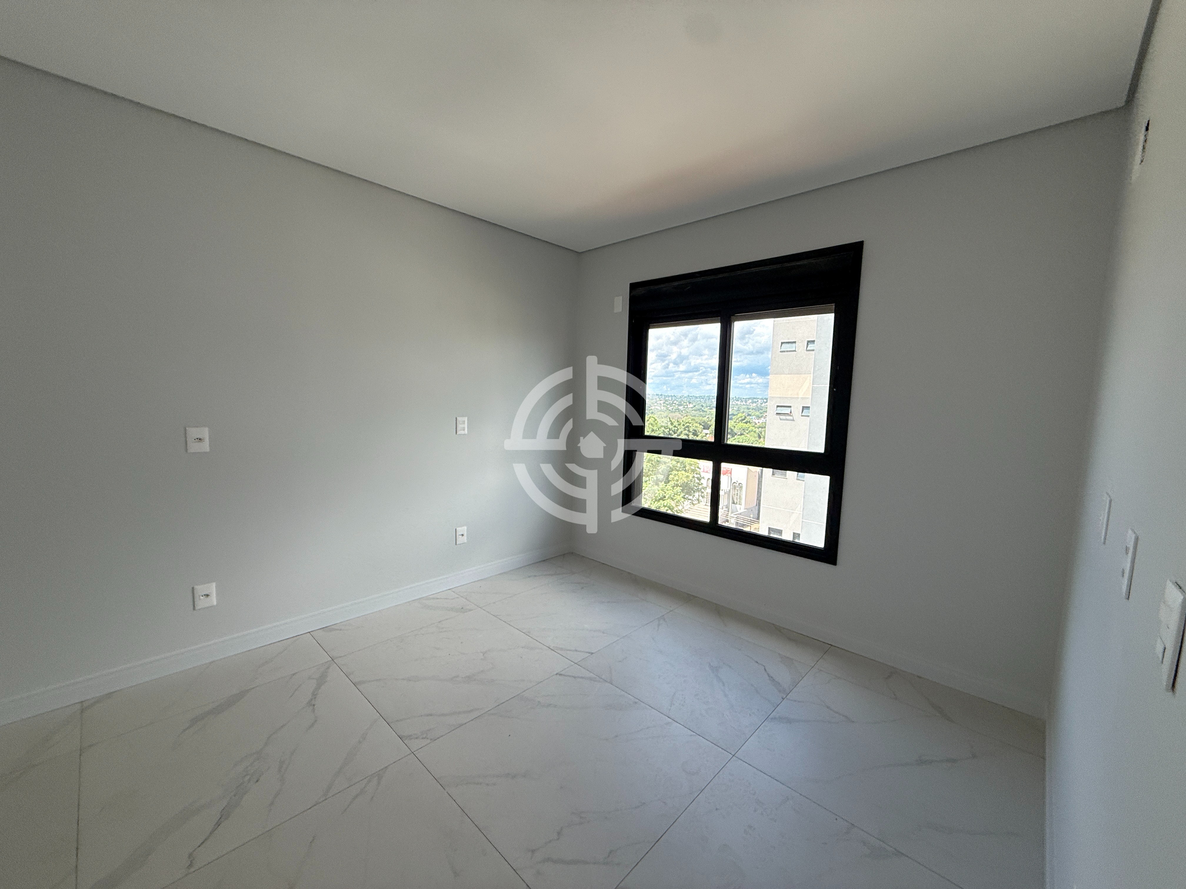 Apartamento com 2 Suítes à venda, 82 m² por R$ 847.000 - London Tower - Foz do Iguaçu/PR