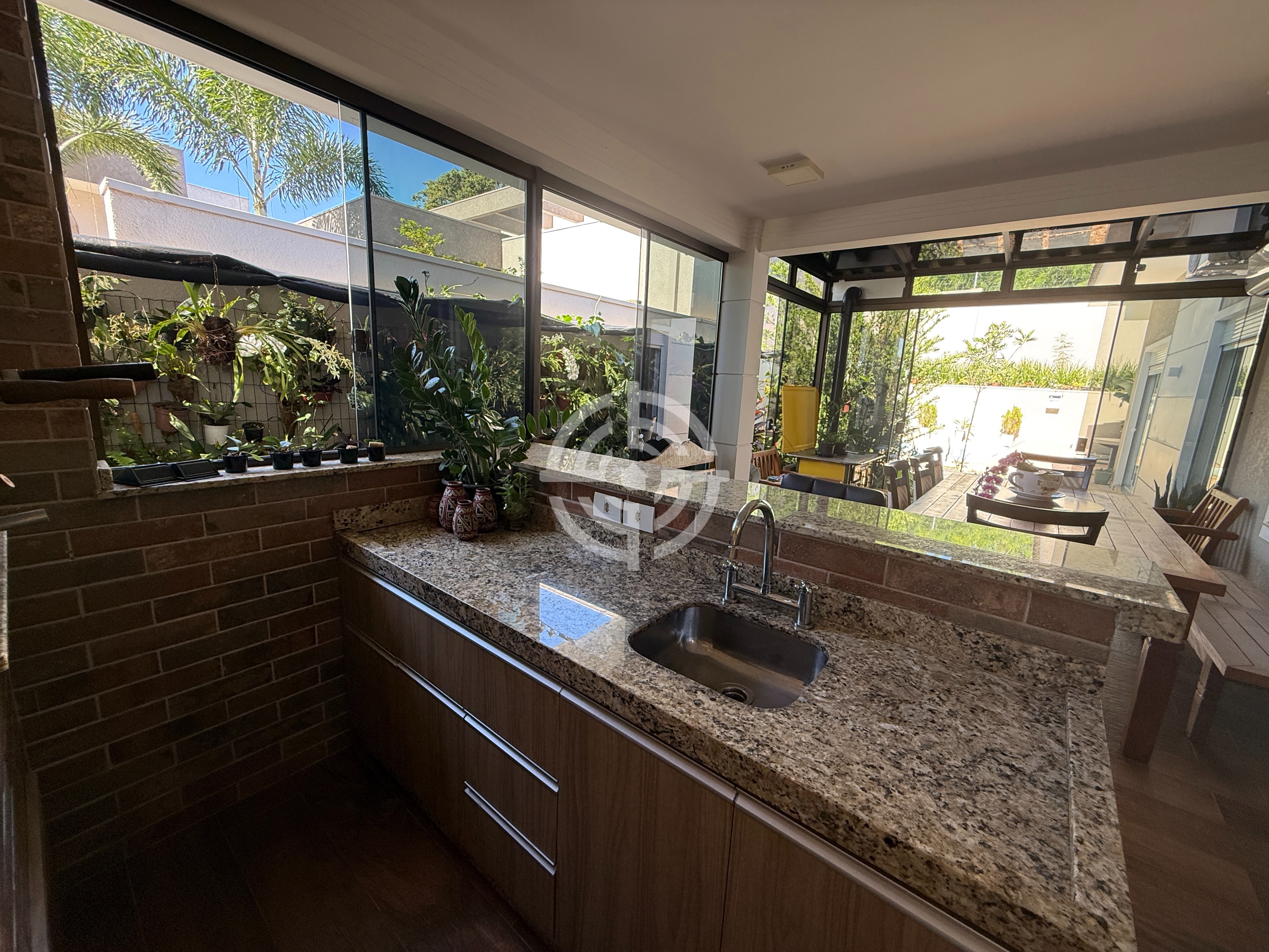 Casa com 3 dormitórios à venda, 198 m² por R$ 1.500.000,00 - Condomínio Residencial Dom Laurindo - Foz do Iguaçu/PR