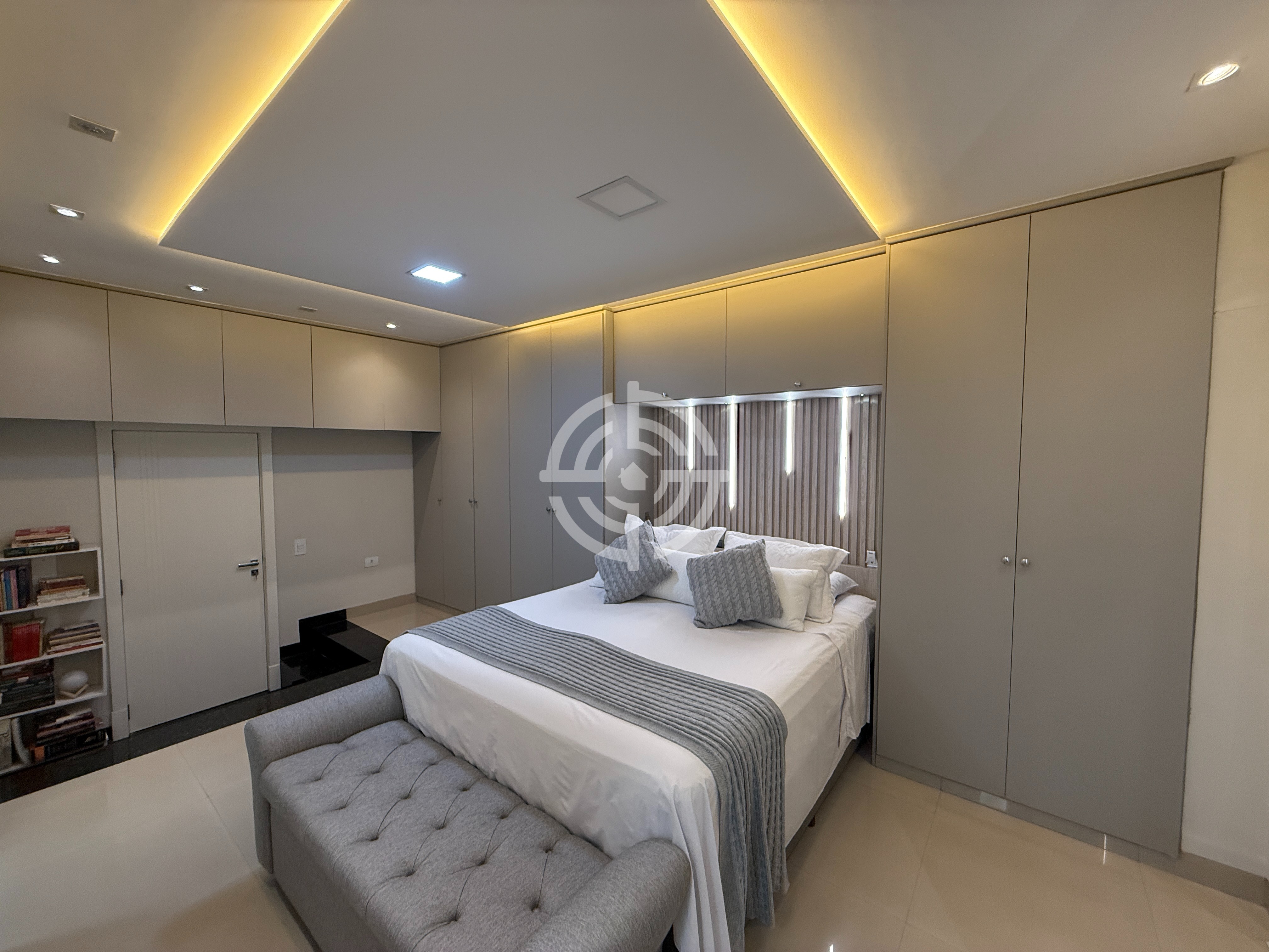 Casa com 4 dormitórios à venda, 278 m² por R$ 1.295.000,00 - Vila Yolanda - Foz do Iguaçu/PR