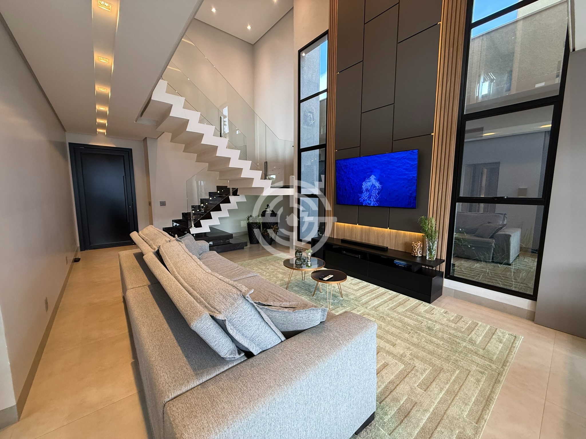 Sobrado com 2 suítes e 2 dormitórios à venda, 243 m² por R$ 2.300.000,00 - Condomínio Residencial Safira - Foz do Iguaçu/PR