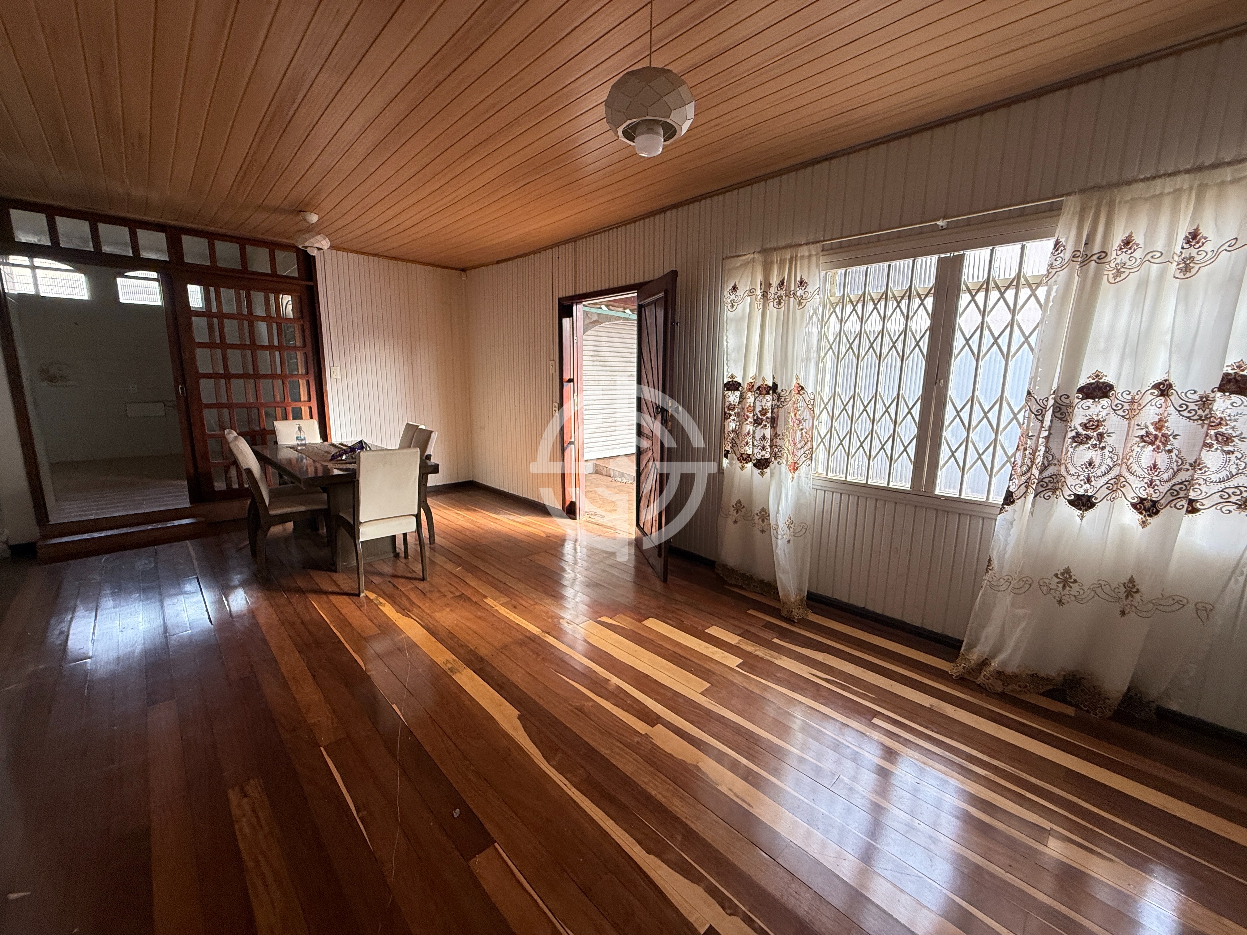 Casa com 3 dormitórios à venda, 148 m² por R$ 650.000,00 - Vila Matilde - Foz do Iguaçu/PR