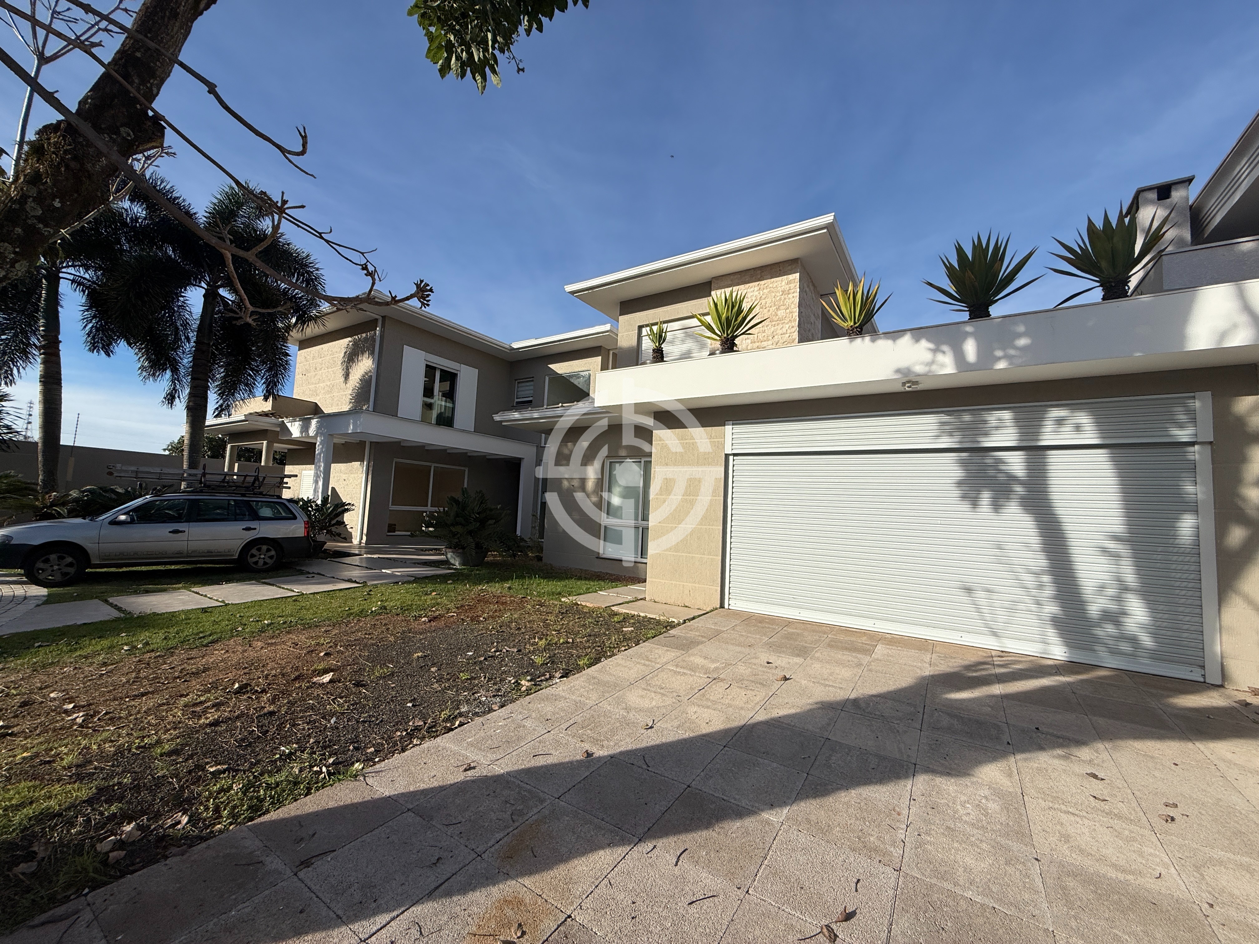 Sobrado à venda 4 suítes - 434,60 m² por R$ 4.500.000,00 - Condomínio Horizontal Fechado Izadora Residencial Parque - Foz do Iguaçu/PR