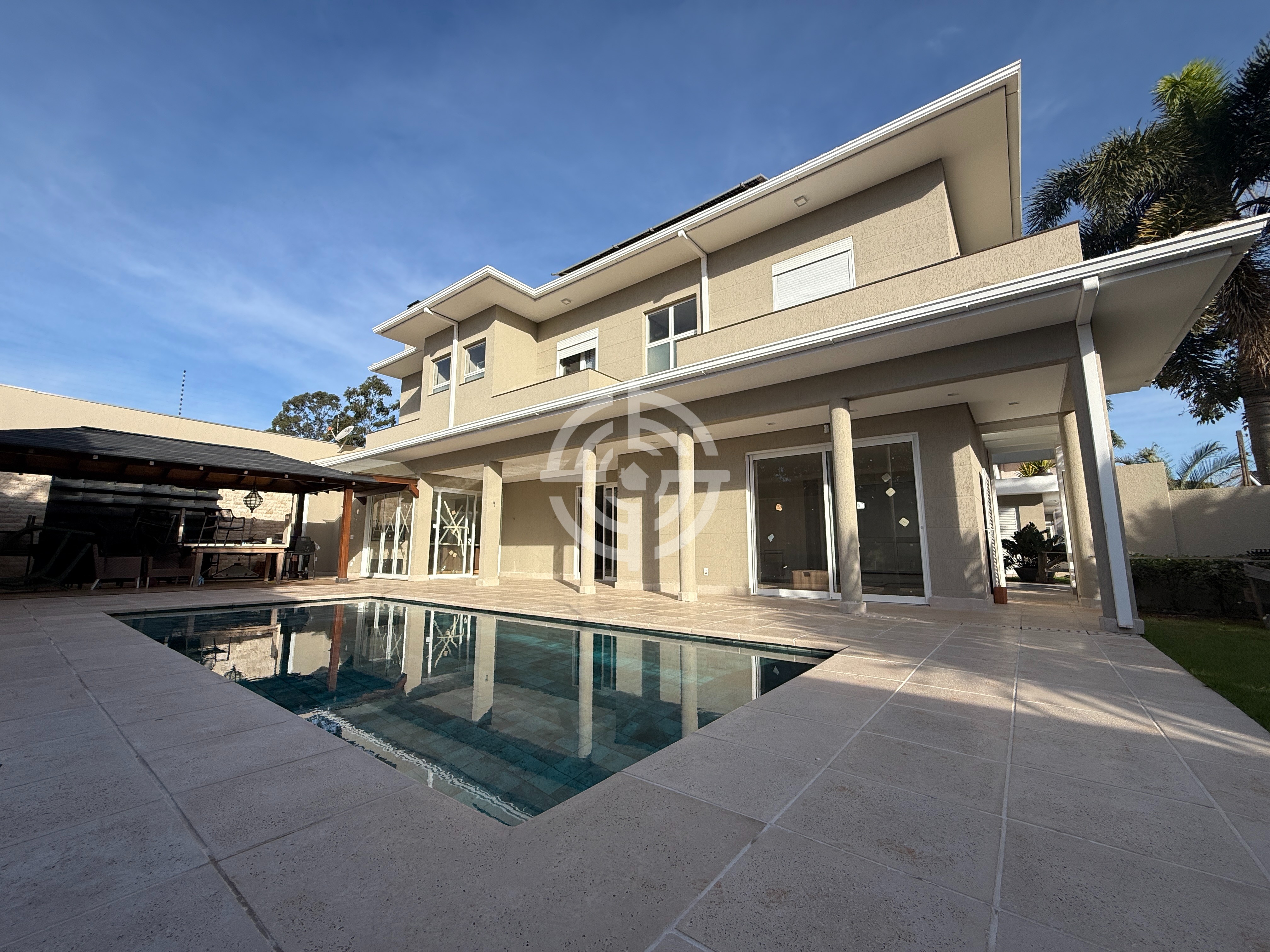 Sobrado à venda 4 suítes - 434,60 m² por R$ 4.500.000,00 - Condomínio Horizontal Fechado Izadora Residencial Parque - Foz do Iguaçu/PR