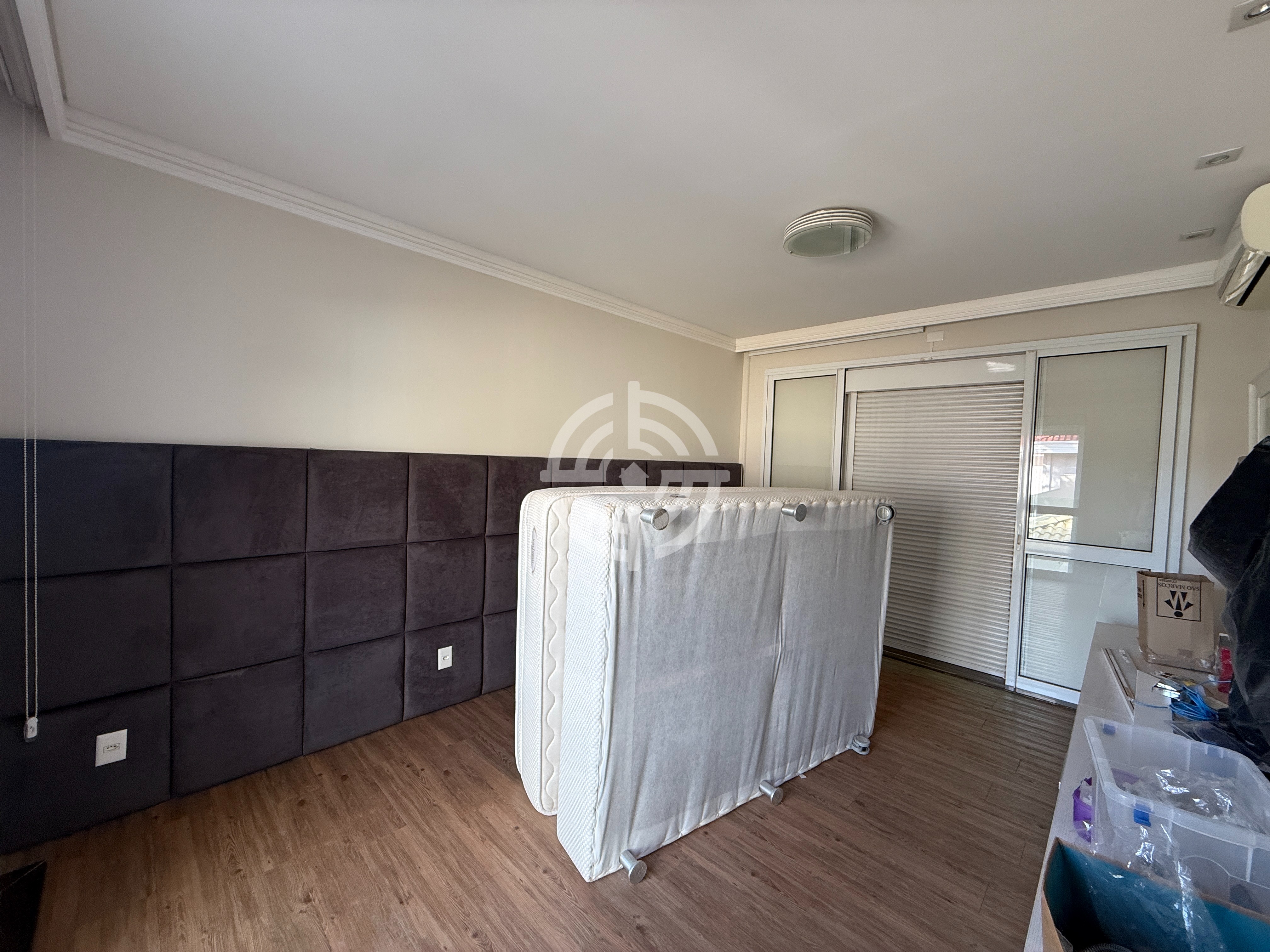 Sobrado à venda 4 suítes - 434,60 m² por R$ 4.500.000,00 - Condomínio Horizontal Fechado Izadora Residencial Parque - Foz do Iguaçu/PR