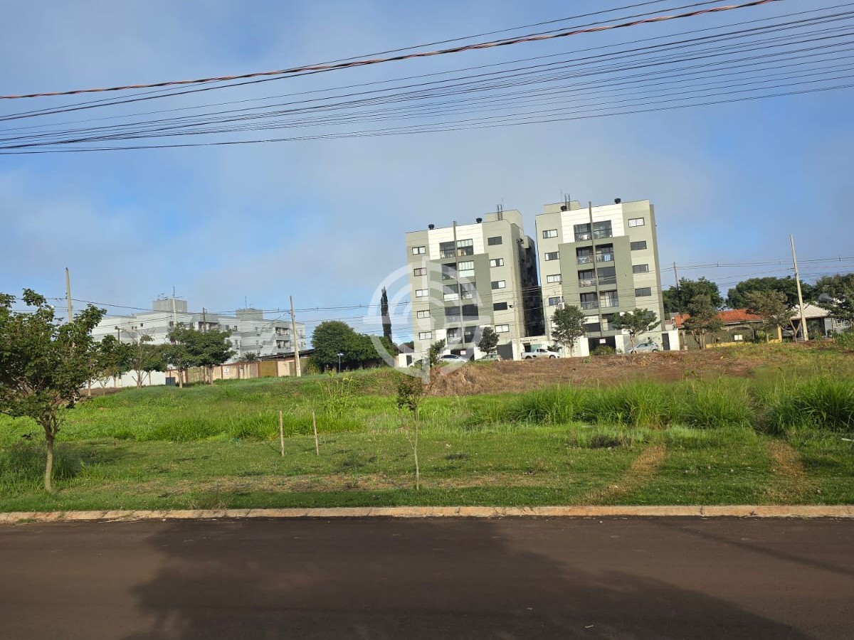 Terrenos de 351m² no Jardim Ipe IV