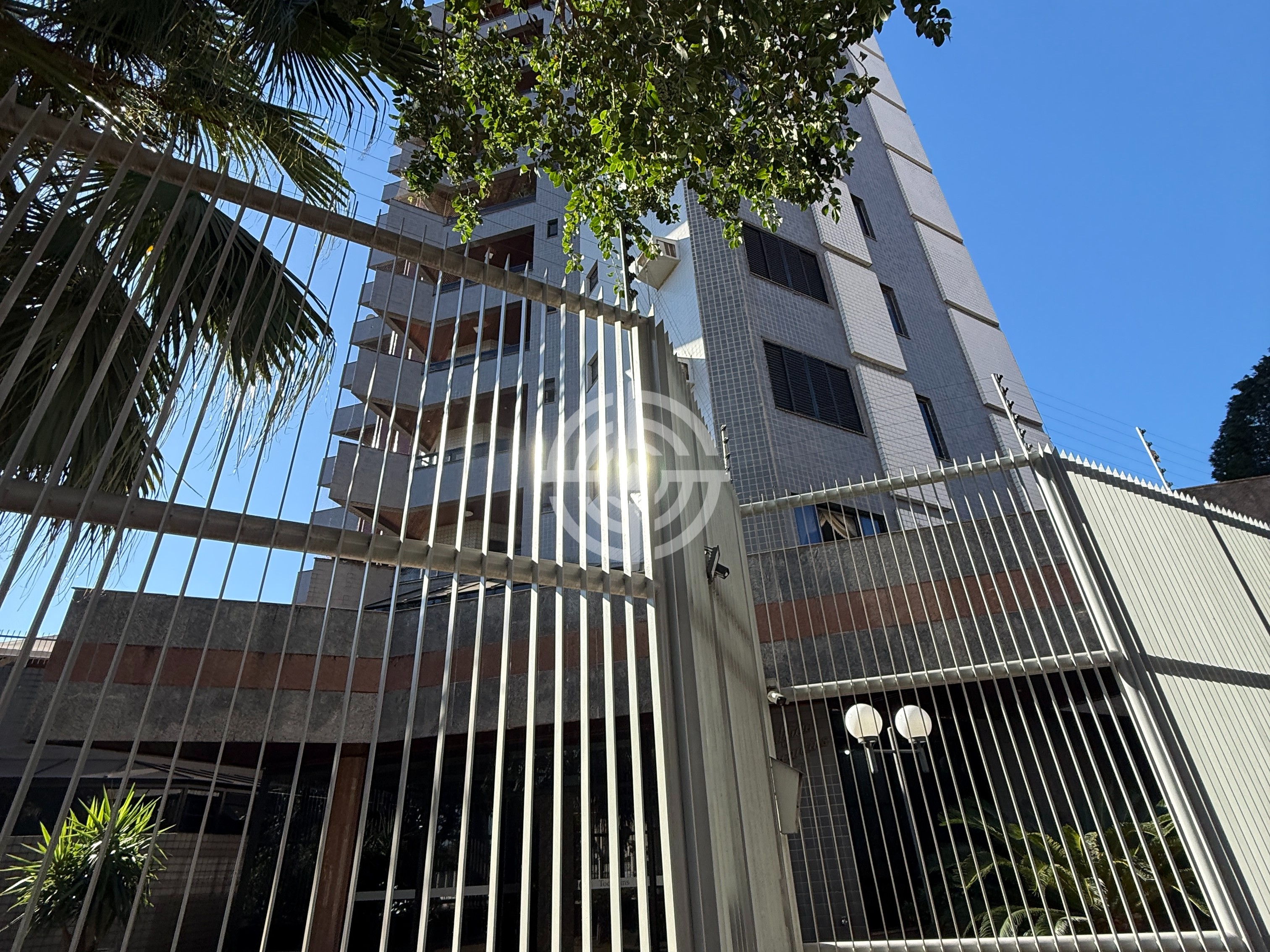 Apartamento com 3 dormitórios à venda, 173,77m² por R$ 820.000,00 - Edifício Tocantins - Foz do Iguaçu/PR