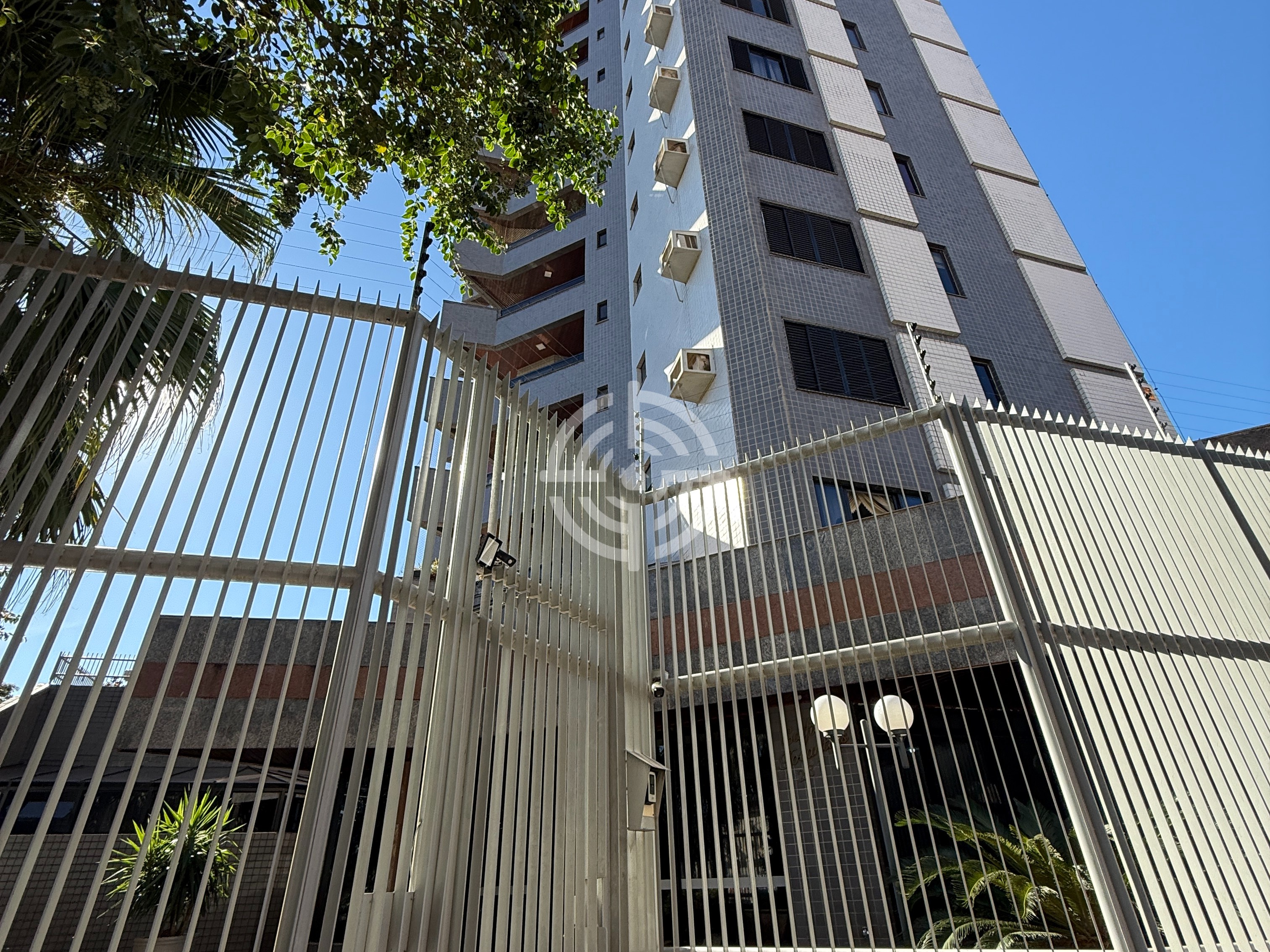 Apartamento Duplex com 5 suítes à venda, 347,54m² por R$ 1.500.000,00 - Edifício Tocantins - Foz do Iguaçu/PR