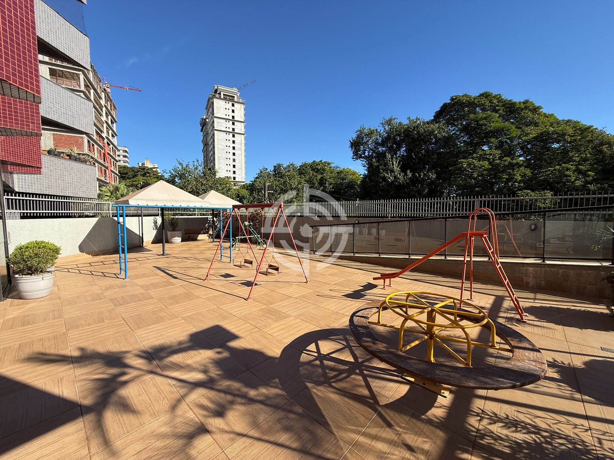 Apartamento Duplex com 5 suítes à venda, 347,54m² por R$ 1.500.000,00 - Edifício Tocantins - Foz do Iguaçu/PR