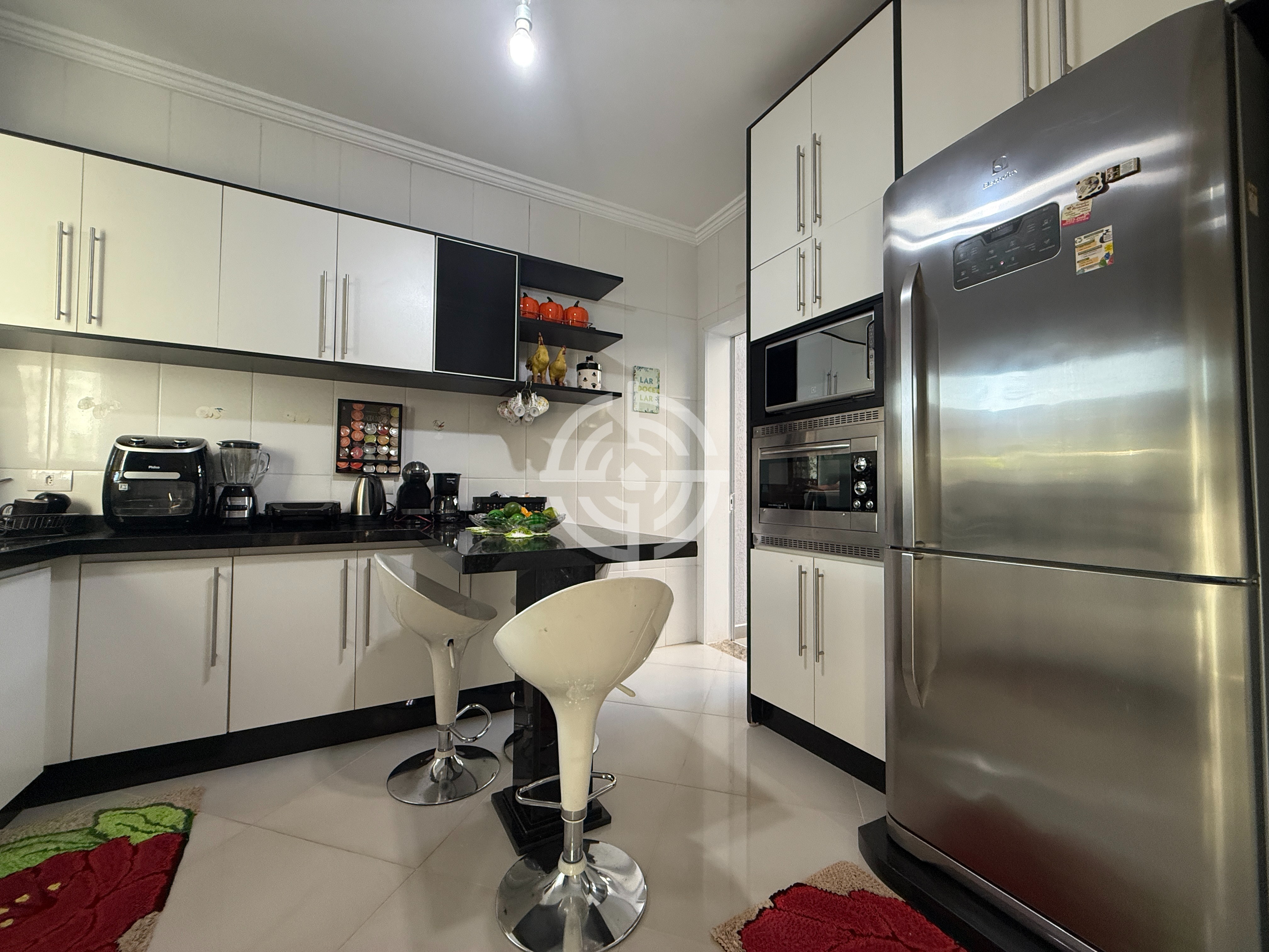 Casa com `5 dormitórios à venda, 440 m² por R$ 2.300.000,00 - Condomínio Residencial Dom Olívio - Foz do Iguaçu/PR
