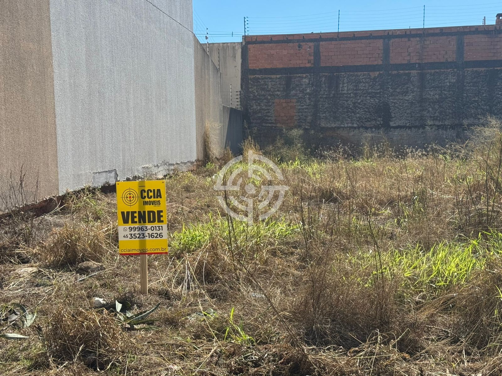 Terreno jardim Canadá 330m2