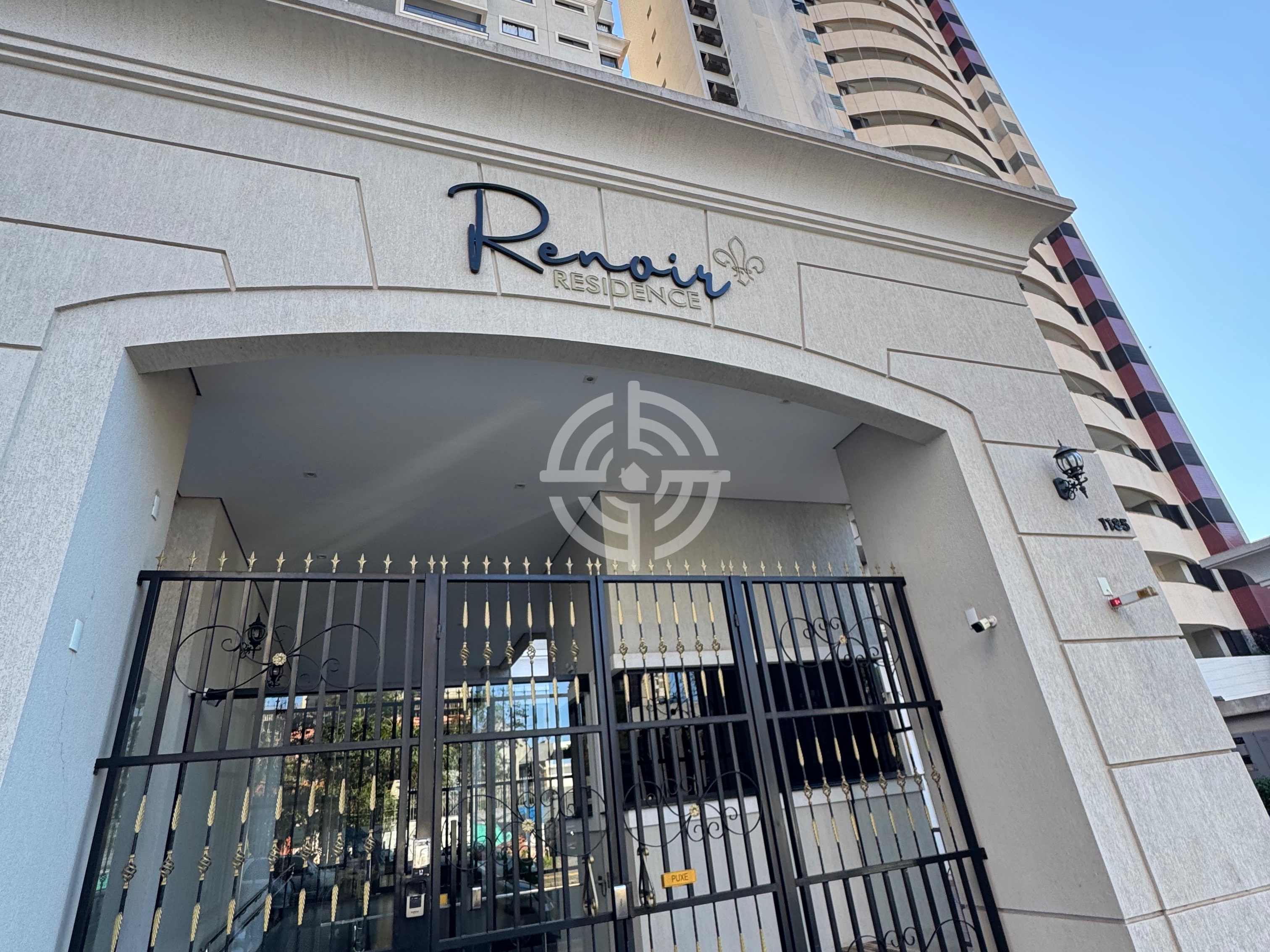 Apartamento à venda Renoir
