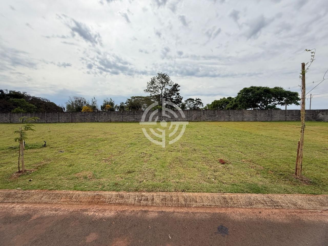 Terreno à venda, 300,91 m² por R$ 235.000,00 - Condomínio Horizontal Fechado Residencial Grepom - Foz do Iguaçu/PR