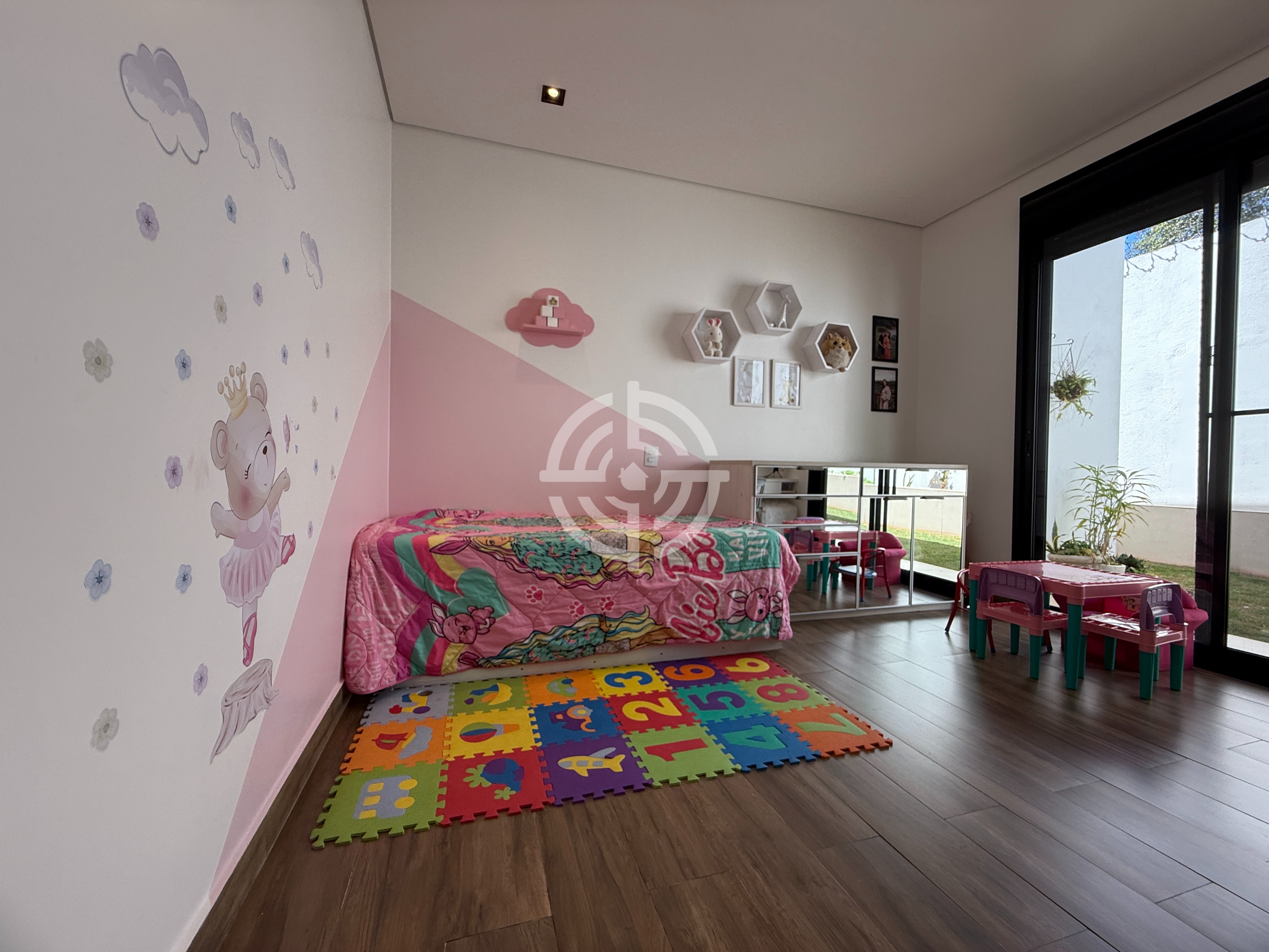 Casa com 3 suítes à venda, 244 m² por R$ 1.890.000 - Condomínio Arco de Paris - Foz do Iguaçu/PR