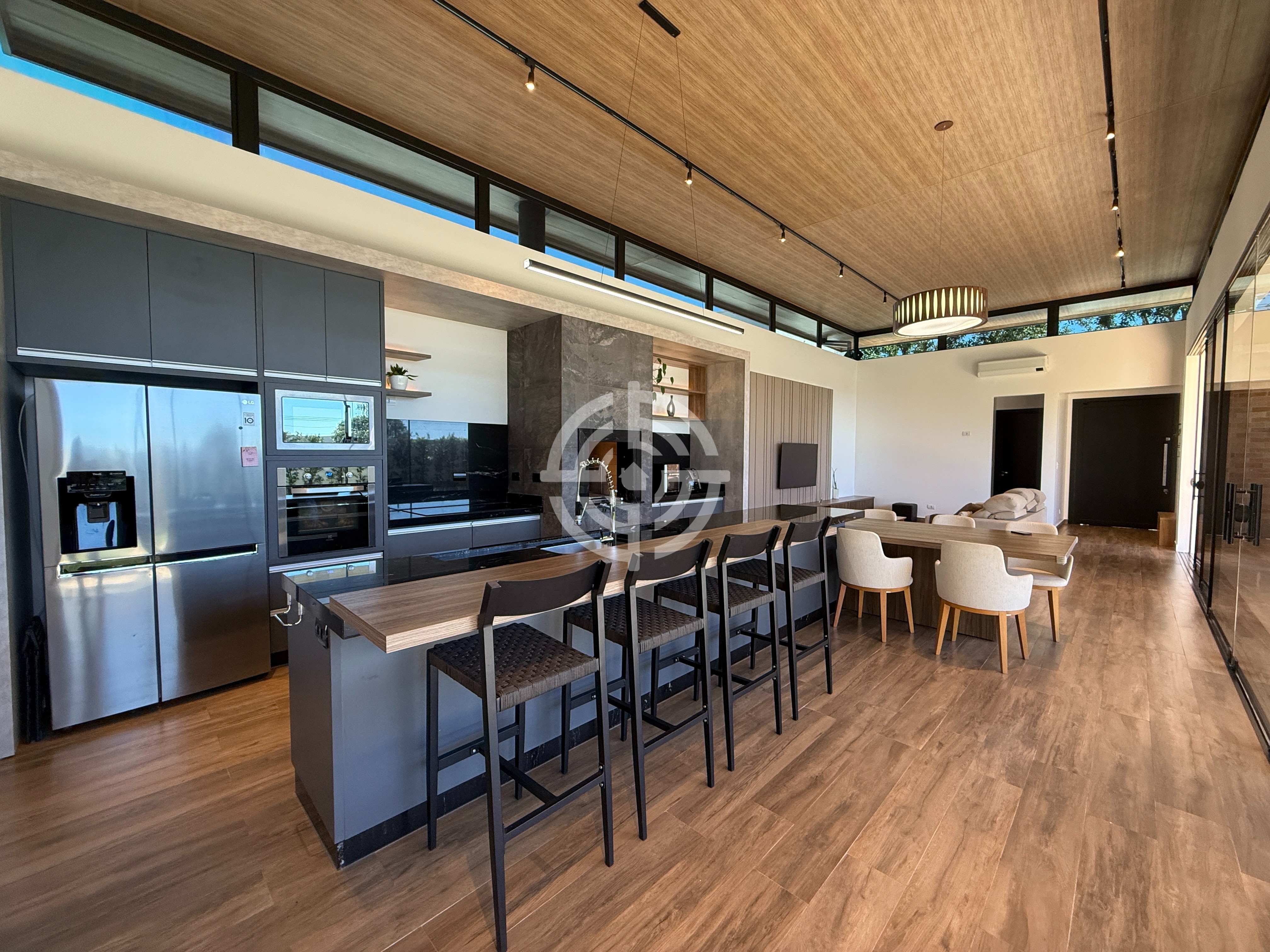 Casa com 3 suítes à venda, 244 m² por R$ 1.690.000 - Condomínio Arco de Paris - Foz do Iguaçu/PR