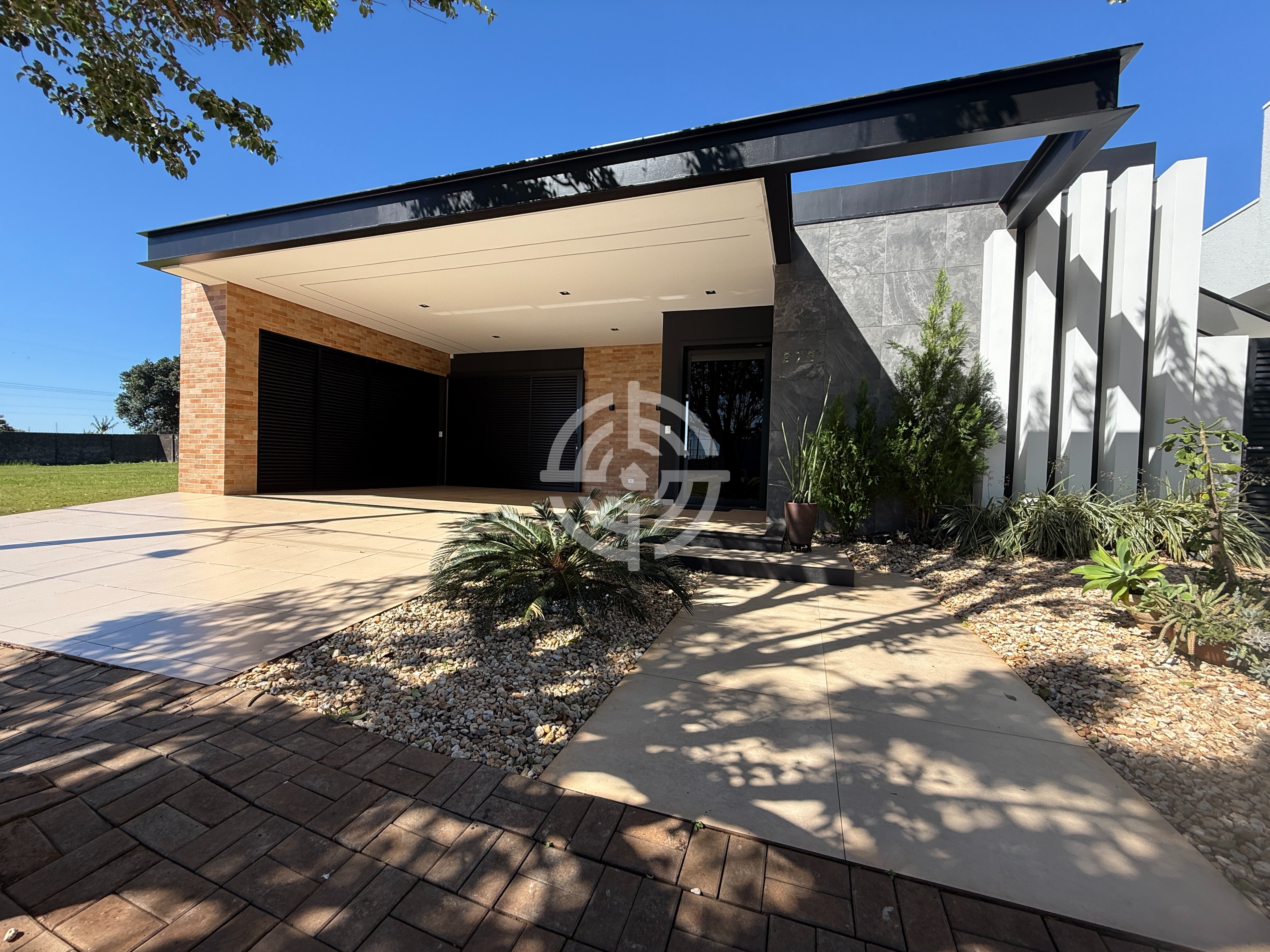 Casa com 3 suítes à venda, 244 m² por R$ 1.890.000 - Condomínio Arco de Paris - Foz do Iguaçu/PR