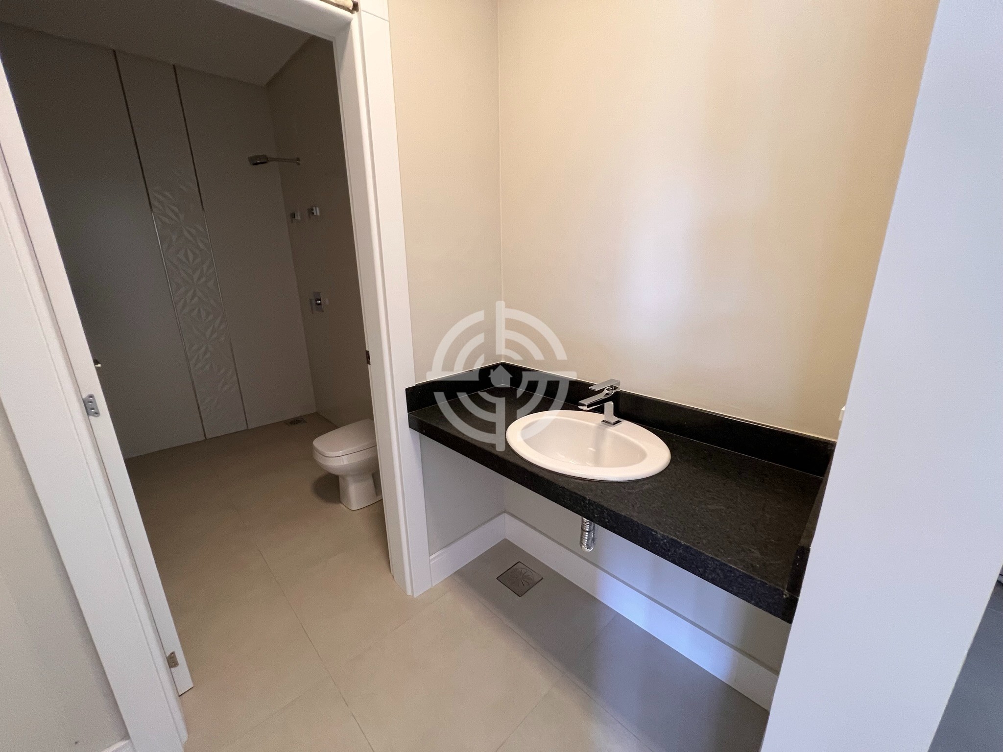 Casa à venda, com 5 suítes por R$ 5.500.000,00 - Condomínio Horizontal Fechado Residencial Porto Madero - Foz do Iguaçu/PR