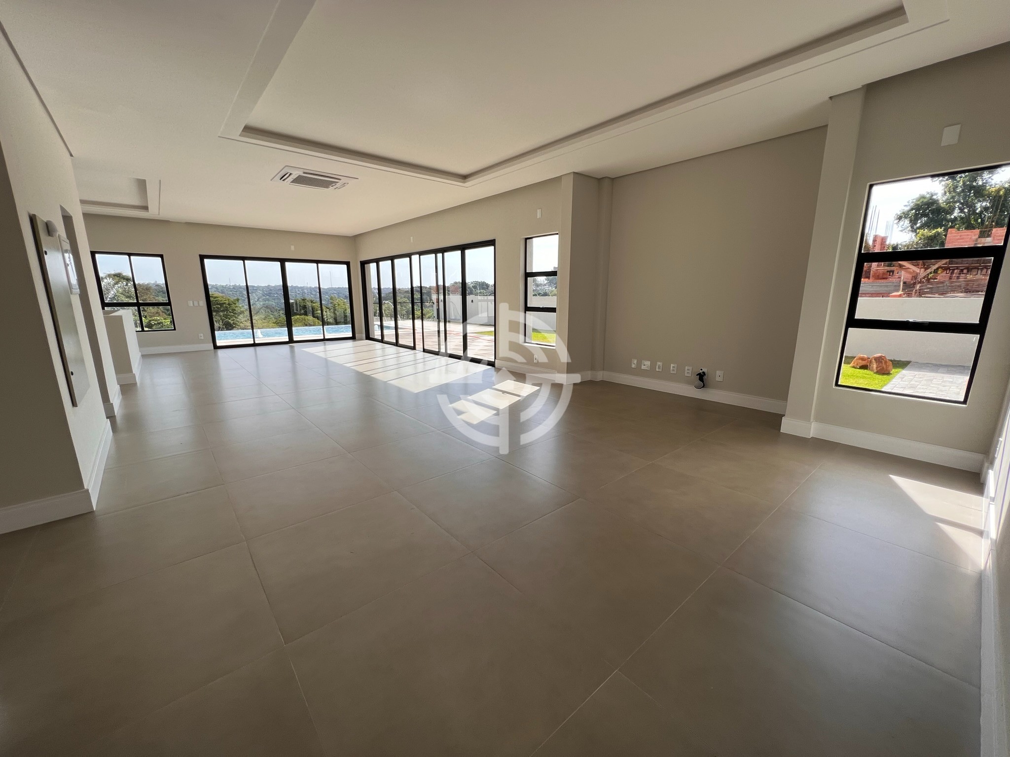Casa à venda, com 5 suítes por R$ 5.500.000,00 - Condomínio Horizontal Fechado Residencial Porto Madero - Foz do Iguaçu/PR